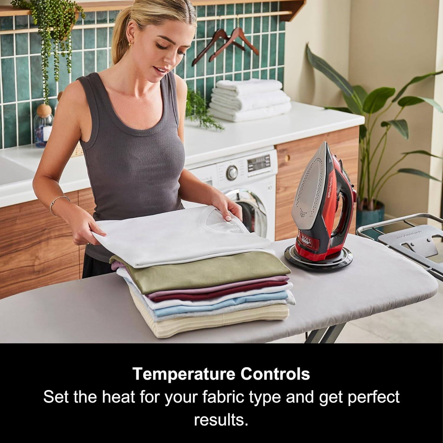 EasyCHARGE Cordless Steam Iron - Image 3
